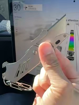Summit Gear Mini Folding Knife!  https://www.tiktok.com/t/ZP9hMHDbAqQB2-hl3MS/ (Affiliate Link) @Summit_Gear_Tools 