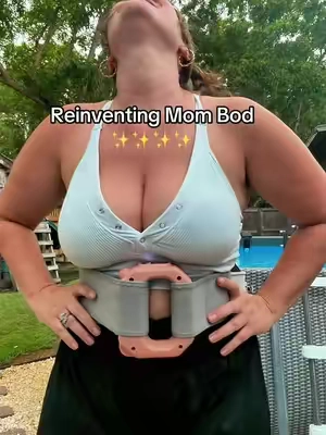 Get snatched Mamas #vibrationplate #fascia #lymphaticdrainage #mompooch #abworkouts 