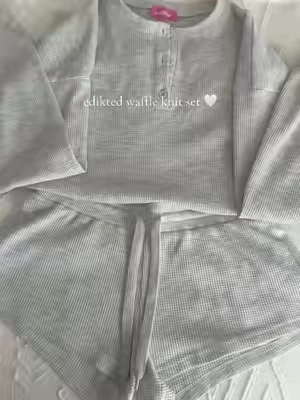 the comfiest edikted matching set 🫶 #edikted #matchingset #set #loungewear #loungeset 