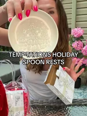 okay but two gifts for THAT price rn?! these temp-tations gift sets are a popular pick each holiday season 😍 #qvc #holidaygifts #giftset #temptations #christmas 