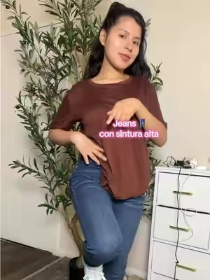 Estoy feliz 😀 porque por fin pude entrar un jeans 👖 de mi talla ya que me cuesta encontrar por ser bajita #womanjeans#pantalonparamujer#comodo 