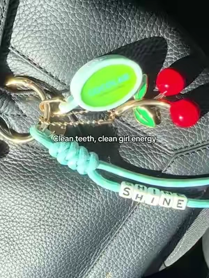 Have cocofloss with you at all times! #cocofloss #cocolab #expandingfloss #dentistrecommended #bagcharms 