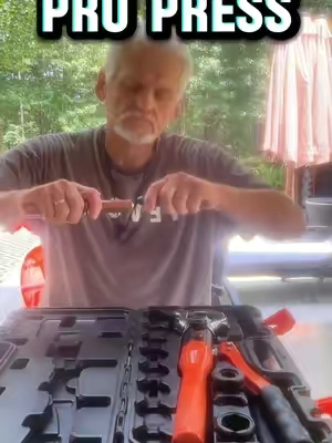 【summerfinds】VEVOR Copper Pipe Crimping ToolHydraulic Driven Pro Press Tools and Gadgets with 1/2"3/4"1" JawsCopper Tube Fittings Crimper for Narrow Spaces & Tee Fittings - Pipe Cutter & Carrying Case Included, Cut Pipe Cutters ##tiktokshopbacktoschool##homemakeover##propress##crimpingtool##vevortools@@VEVOR Store