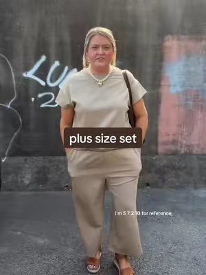 Perfect plus size set for my teachers and office girlies! #set #twopieceset #plussize #teacheroutfit  #officeoutfits 