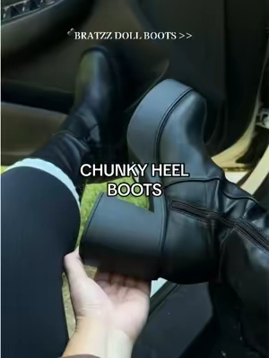 Wide calf friendly chunky boots for fall and winter 🍂🖤 #chunkyboots #fallshoes #curvyfashion #tiktokshopsummersale #falloutfits 