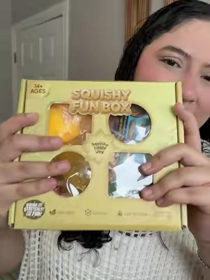 ¿Buscas un regalo diferente para un niño grande o adolescente? Este set de squishies es perfecto para coleccionar, jugar o simplemente disfrutar de sus texturas y diseños únicos. #RegalosParaNiños #Squishy #JuguetesColeccionables #IdeasDeRegalo #TikTokShopCreatorPicks