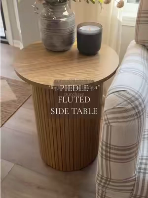 The fluted design + wood graining is absolutely perfect. #sidetable #endtable #affordablefurniture #homedecor #furniturefinds 