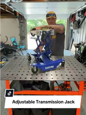This transmission jack is awesome guys! #transmission #mechanic #tools #tiktokshopcreatorpicks #garvee @GARVEE 