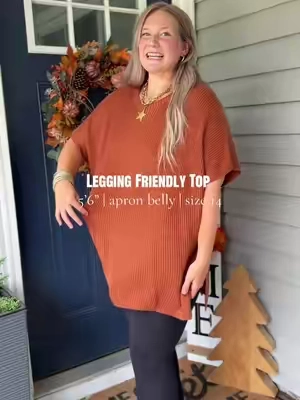 So oversized & comfyyyy! #leggingsoutfit #comfystyle #midsize #falloutfits #momstyle 
