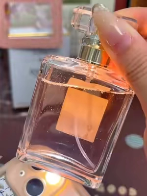 ¡La duración está loquísima! literalmente lo están enviando gratis ahora mismo !! #TikTokShopDealstorYouDays #perfumetiktok #coco #fragrance #womensperfume