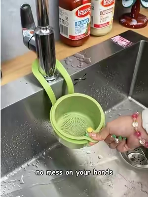 Clip-OnSinkFoodWasteBasket,HangingKitchenD rainHolderforVegetableScraps&Leftovers, B PA- FreePlastic, FitsMostSinks#KitchenCleaning Hack#NoCloggedDrains#tiktoksummersale 