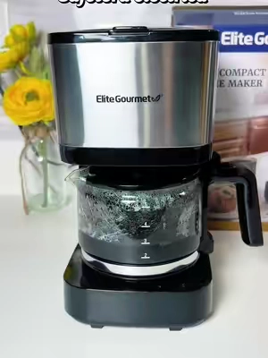 #cafetera #electric #cafeteraelectrica #coffee #TikTokShopBackToSchool @QVC, Inc cafetera eléctrica con capacidad de 5 tazas Elite Gourmet 