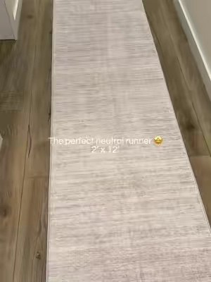 Best neutral color and softest rug you will find! Love this for our long hallway! @Art&Tuft Rugs #runner #runnerrug #hallwayrug #artandtuft #homedecor 