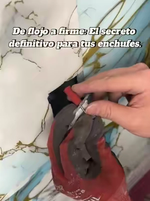 ¡No dejes que una caja eléctrica profunda arruine tu azulejo nuevo! Arregla esos enchufes flojos en solo 2 minutos con estos espaciadores para un acabado firme y perfecto. ⚡ ¡Consigue el kit en el enlace de abajo! #Remodelacion #TrucosDeConstruccion #Electricidad #Bricolaje #OutletSpacers 