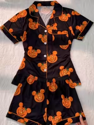 This pajama set is Halloween perfection. 🎃🧡The soft fabric feels so cozy, and the print is the cutest thing ever. ✨#HalloweenPajamas #spookyseason #FallVibes #CozyNights #Pajamas 