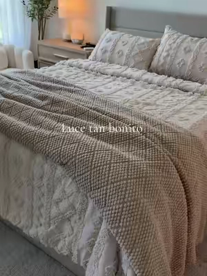 Dale un toque elegante a tu cama con este set de 7 piezas , es un edredón ligero con el set de sábanas y las fundas de las almohadas  Conserva muy bien su forma después de lavado  #comforterset #cozyathome #comforter #tiktokshopsummersale #tiktokshopcreatorpicks 