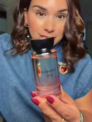 El precio está de no creerse!  #perfume #perfumedemujer #perfumetiktok 