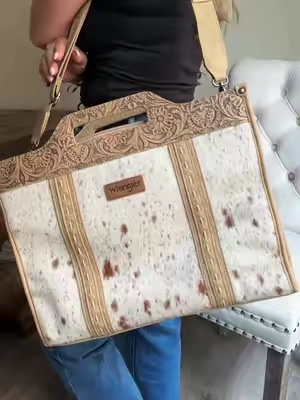 #tote #purse #cowhide #countrylife #western 