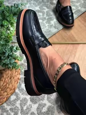@QVC, Inc restocked the Clarks Leather Loafers and I snatched these loafers up so fast!  #clarks #loafers #loafers #shoesforwomen 