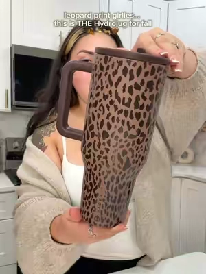 Hydrojug giving us leopard print in the tumblers just in time for fall 🍂🤎✨ #hydrojug #leopardprint #fall #fallfinds #browntiktok 