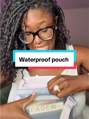 Can’t imagine vacationing without this waterproof pouch from @Case-Mate ! #waterproof #vacation #travelhack #casemate 