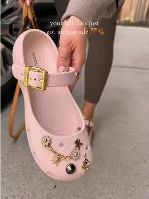 the quartz is a perfect neutral pink too 🍂🎀 #crocs #crocsnewarrivals #crocsballetflats #maryjaneflats #womensflats 