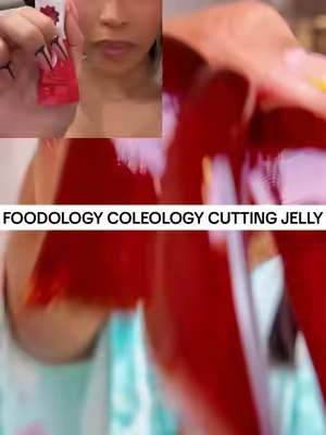 Snack time, but make it functional, swapping my afternoon sweet tooth for this @FOODOLOGY US #kyliejelly #redjellystick #cuttingjelly #cardib 