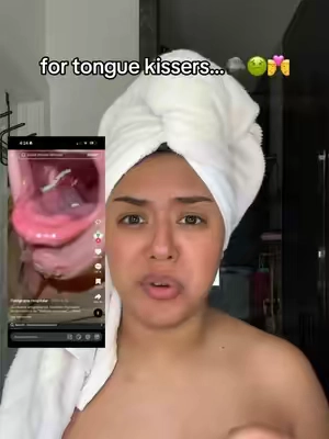 #tonsil #tonsilstones #badbreathtreatment 