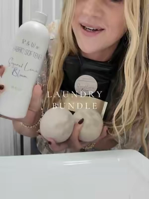 #laundryhack #bestsmellinglaundry #cleaninghacks 