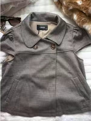 The cutest blouse! So chic 🪽🍂🧦 #falloutfits #whimsy #chicaesthetic #coquette #autumn clean girl fancy cozy season fall outfit inspo Gilmore girls 2000s Y2K whimsical 