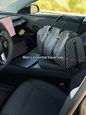 Essential travel bag  #duffelbag #travelbag #goyard #larp 