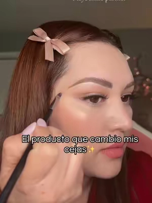 Respuesta a @itstheflofam Mis cejas tenían muchos espacios vacíos y eso hacía que mi maquillaje nunca se viera completo. Desde que empecé a usar esto, se ven más llenas, definidas y naturales #fluffybrows #beautyhacks #makeuptransformation #brows #tiktokmademebuyit @Maybelline NY 