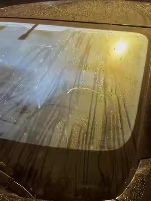 Tu parabrisas puede verse mejor que esto. #limpiaparabrisas #peliculadeaceite #cardetailing #perture #cuidadoautomotriz 