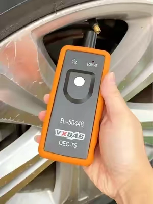 Sensor de neumáticos para automóvil - monitoreo de presión en tiempo real#tpms #tpmssensor #tpmsprogramming #CarMaintenance #CarTips