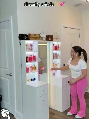🚨Ya solo quedan 6 unidades 🚨 el vanity más hermoso 🤩 con todo lo necesario ✨pide el tuyo antes que le cambien el precio 10/10 #vanity #mirror #led #espejo #repisas 