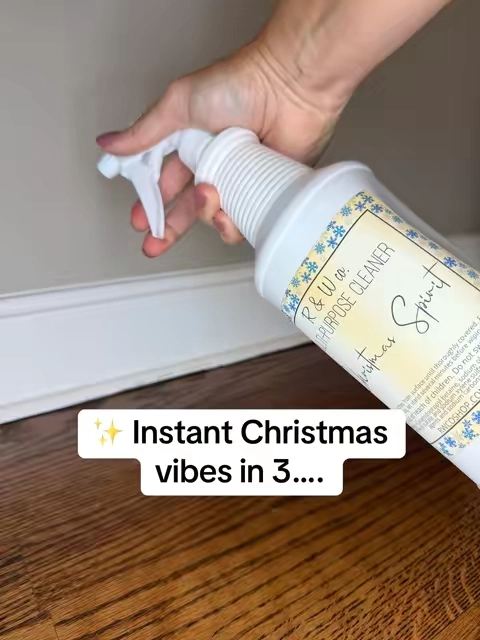 The Christmas Spirit scent R&W Co multicleaner is BACK  🎄🎅🏻 ✨ just spray, clean and instantly transform your home with the cozy smellof cinnamon and holiday spirit! #christmastimeishere #christmasvibes #christmasaesthetic #christmasscents #holidayscents 