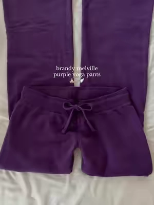 with my green top 🧘🏻🫧🪽 #brandymelville #yogapants #backtoschool #whimsy #fallfashion john galt purple hillary yoga pants fall outfit inspo ideas back to school 