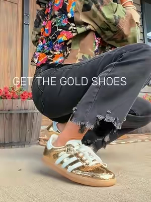 Gold Samba Obsessed @Evans Sneakers #evanssneakers #sneakerweek #ttsneakerweek #fallfashiontrends #fallfashioninspo 