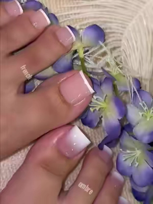 Which one speaks to your style👀🦶VZ#nailsalon #NailTok #frenchtips #ombre #toenail 