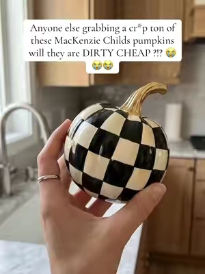 Love these cute little pumpkins #mackenziechilds #autumn 