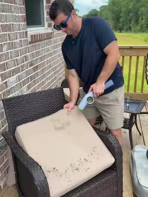 This thing is AMAZING. Perfect for so many use cases, even leaves for the fall! #sharkblastboss #shark #blastboss #sweeping 