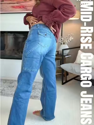 The wash 🤌🏼✨, the fit 🤌🏼✨, the detail 🤌🏼✨ Instant add to cart 🛒  #cargojeans #midrisejeans #rigiddenim #fashionover40 #flamingals 