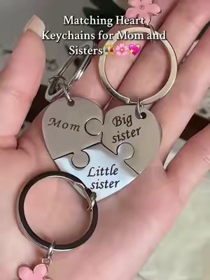 One little heart, three pieces, and suddenly it feels like the sweetest family keepsake. Perfect for Middle sister, big sister, and little sister to carry a piece of each other every day 🥹💖 #MomGift #SisterGift #FamilyGift #MatchingKeychains #giftideas jx