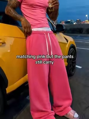 easy loud fit #pinkpants #sweatpants #baggypants #streetwear #fitcheck 