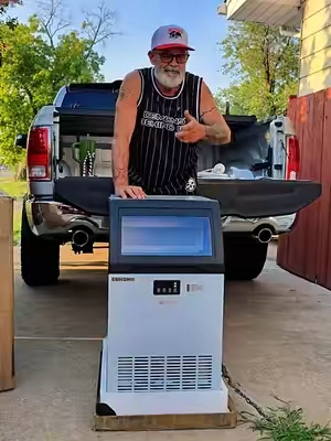 this commercial ice maker is perfect for home and business..#commercial #icemaker #outdoorliving #tiktokshopbacktoschool #tiktokshopcreatorpicks 