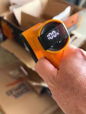 If you get a LOT of packages, you know the cardboard pile can get out of control 😂📦 This electric cardboard cutter makes breaking down boxes so much faster and easier and recycling day just got a whole lot less overwhelming! 🙌♻️ #CardboardCutter #AmazonFinds #HomeHacks #RecyclingHack #MomHacks