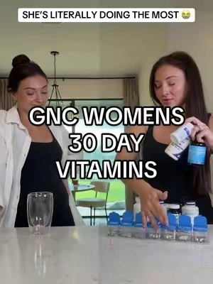 30 day supply, all in one simple pack 👏🏼 #womensvitamins #vitamins #gncvitapak #dailyvitamins #health 