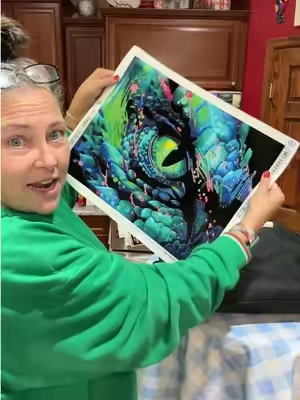 Another beautiful Diamond Dotz diamond painting completed. This was one the boys requested so they will be excited to see it when they come over tomorrow. Now to decide what project is next. If you want a quality canvas and full kit at a super budget friendly price these are fantastic and so stunning when complete. Just add frame. 