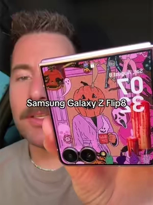 Samsung Galaxy Z Flip8. 