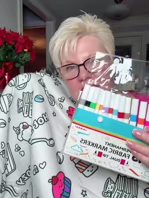 #coloringblanket #tiktokshopcreatorpicks #holidaygifts #coloringtherapy #giftguide 